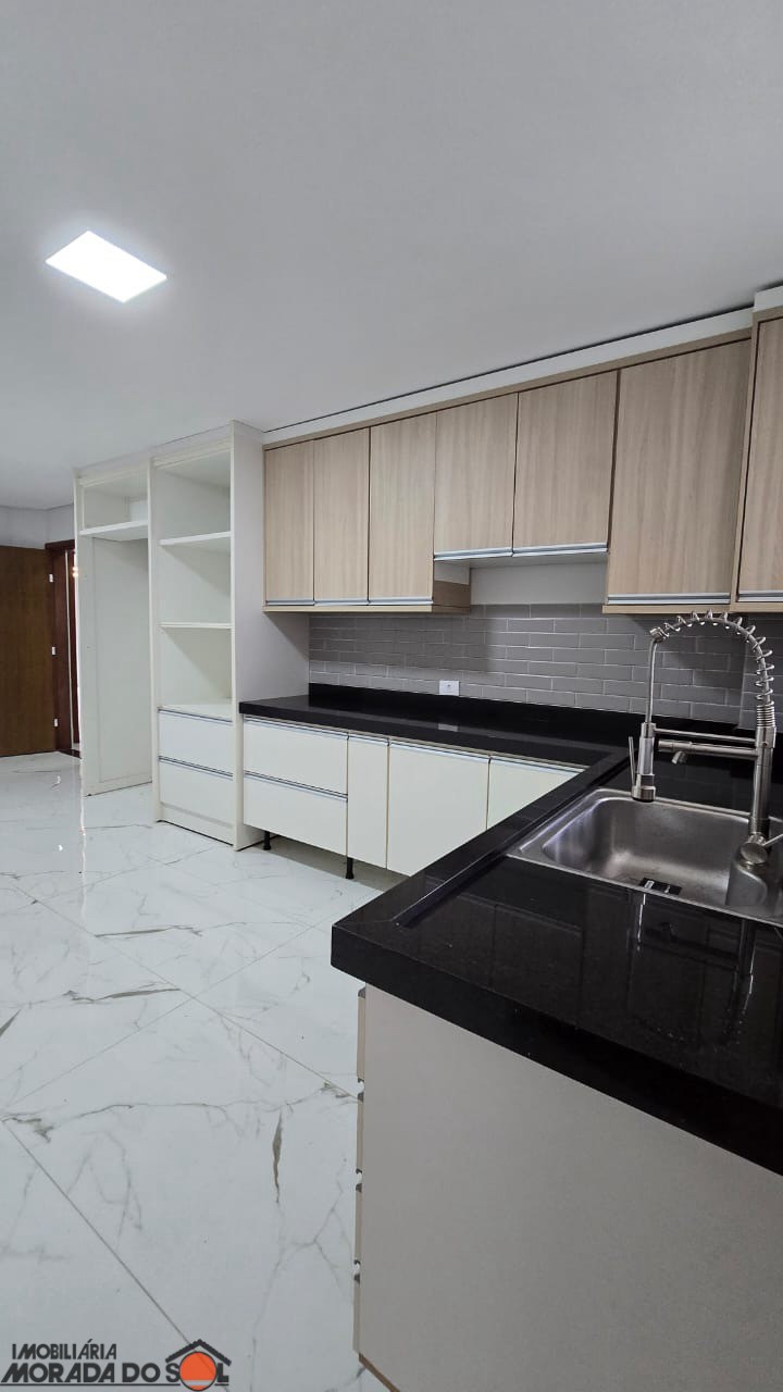 Sobrado para venda no bairro Jardim Imperial de Maringá - Foto 22
