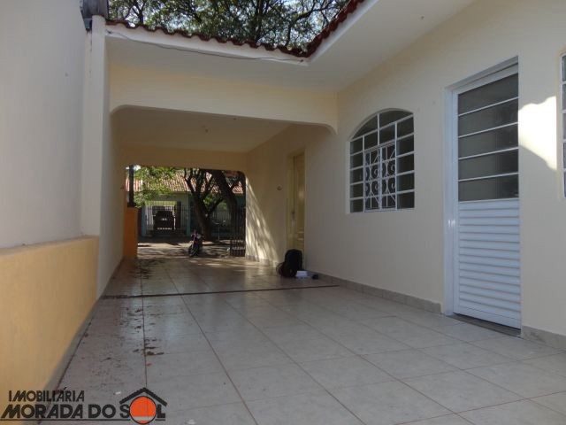 Casa Residencial para venda no bairro Jardim Copacabana de Maringá - Foto 5