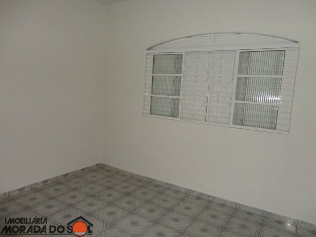 Casa Residencial para venda no bairro Jardim Copacabana de Maringá - Foto 9