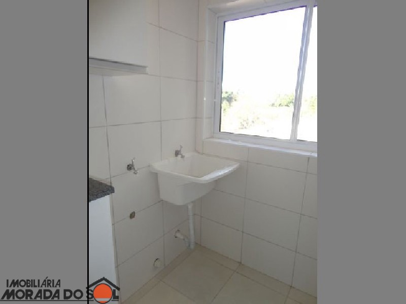 Kitinet para locação no bairro Zona 07 de Maringá - Foto 12
