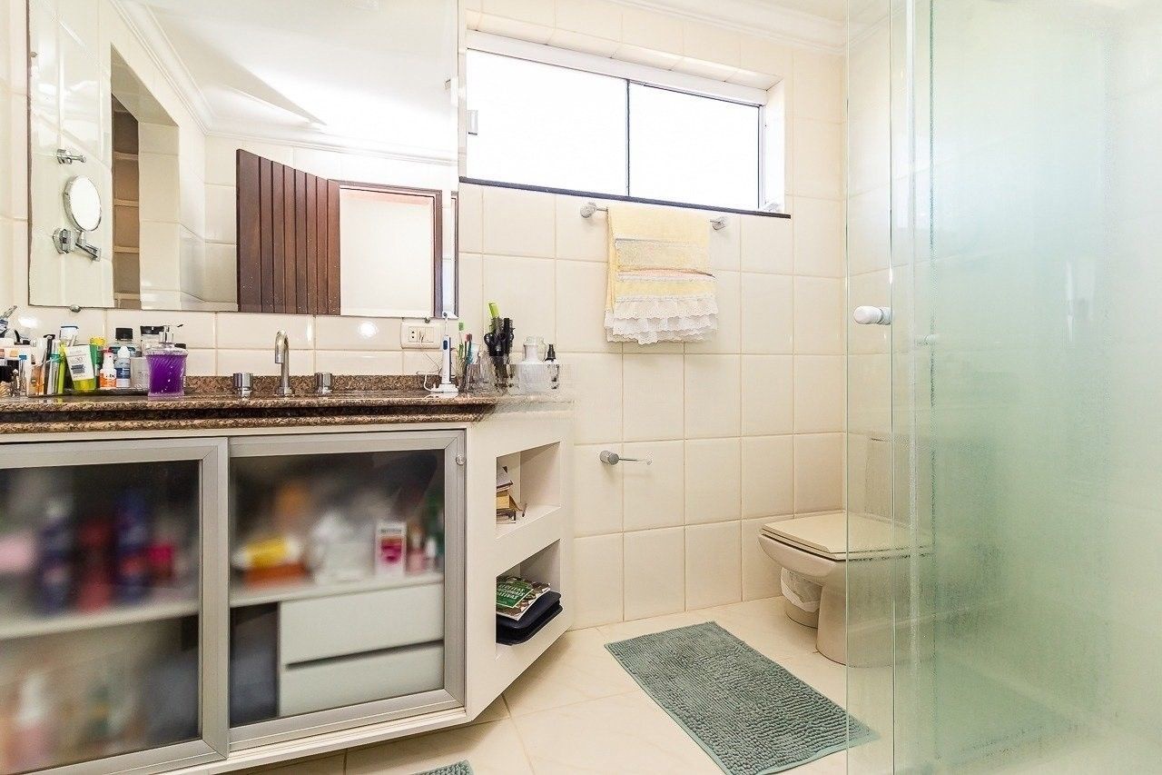Casa Residencial para venda no bairro Centro de Pinhais - Foto 13