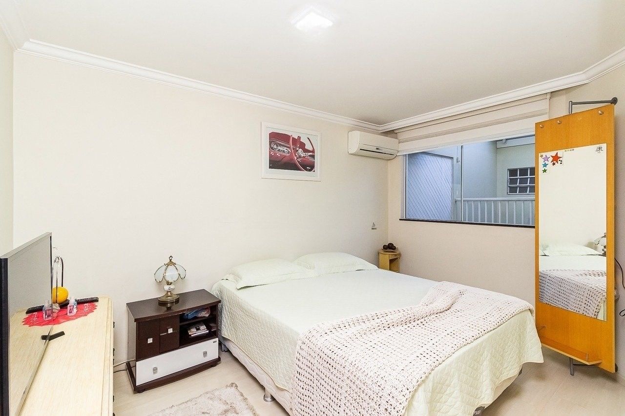 Casa Residencial para venda no bairro Centro de Pinhais - Foto 17