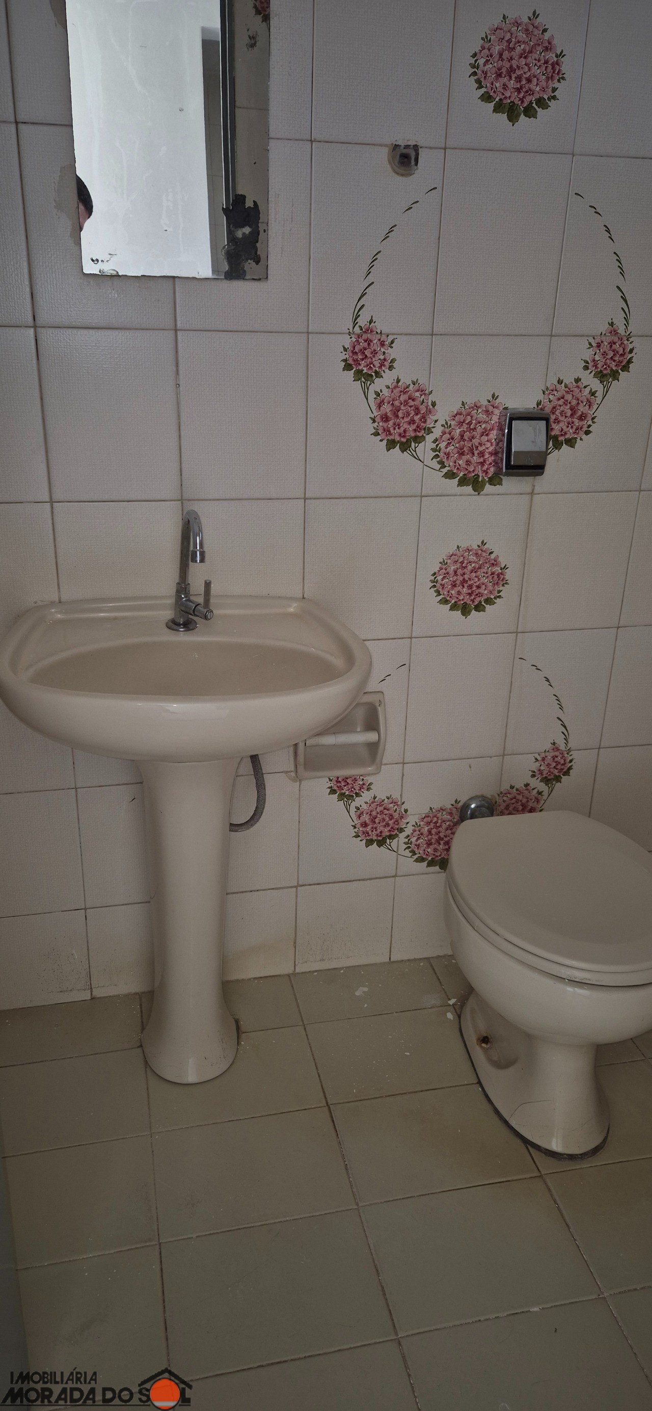 Kitinet para locação no bairro Zona 07 de Maringá - Foto 9