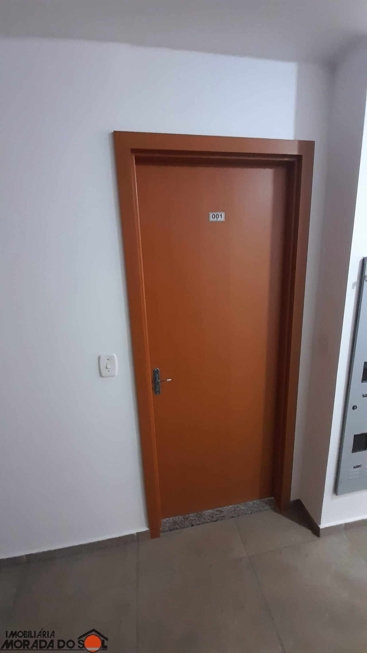 Apartamento para locacao no Chácaras Aeroporto em Maringá com 0m² por R$ 1.050,00