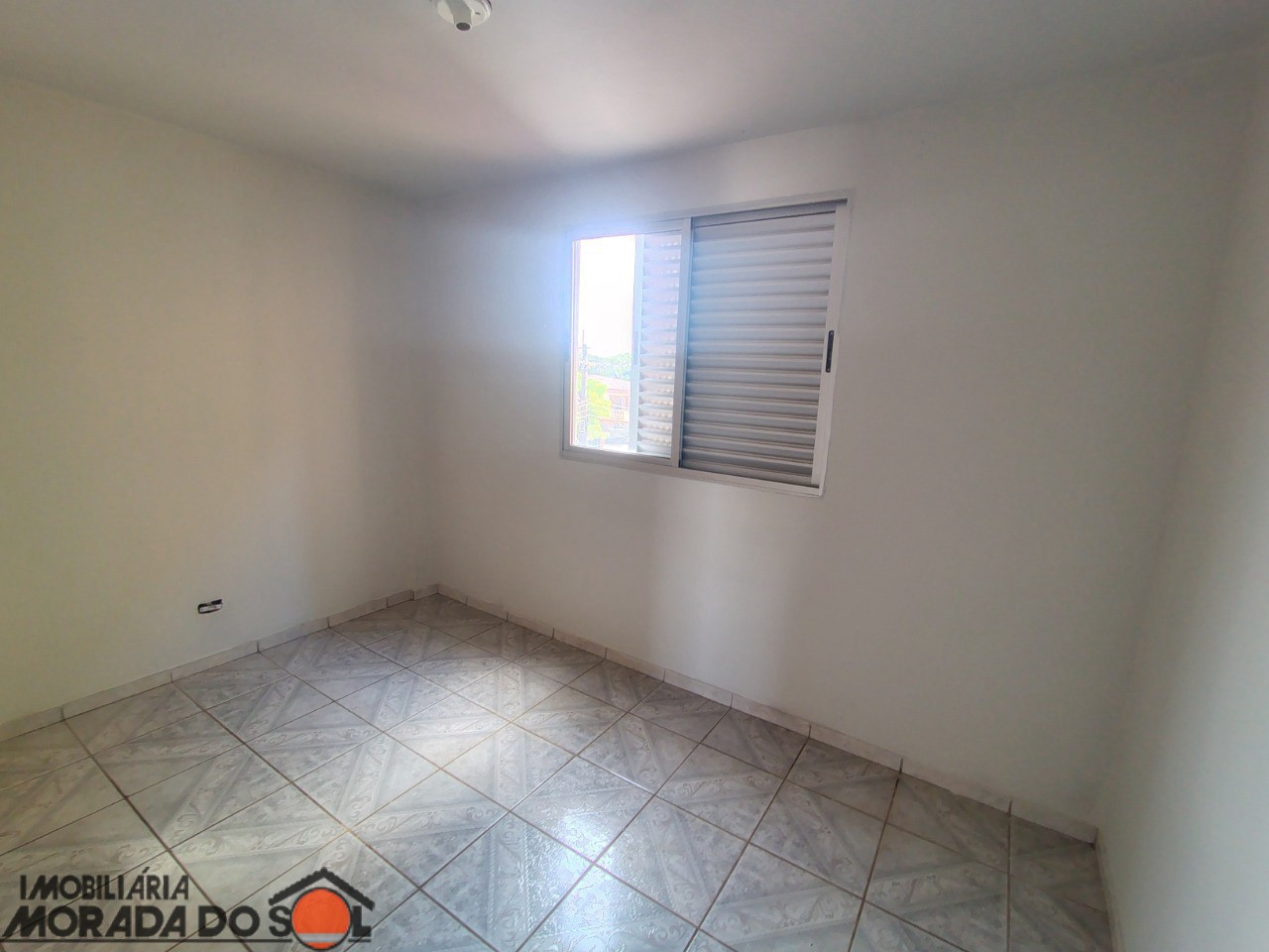 Apartamento para locação no bairro Conjunto Habitacional Lea Leal de Maringá - Foto 16