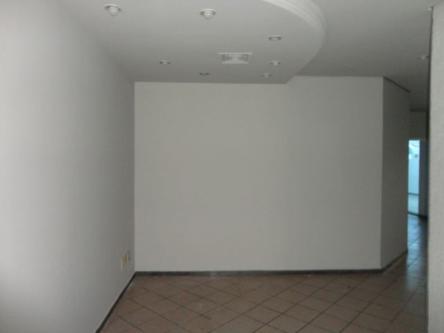 Sala Comercial para locacao no Zona 04 em Maringá com 300m² por R$ 5.500,00