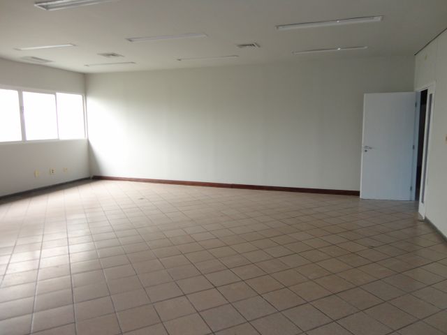 Sala Comercial para locação no bairro Zona 04 de Maringá - Foto 15