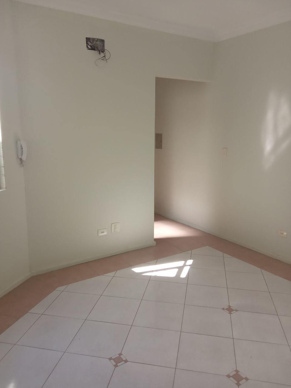 Sala Comercial para locação no bairro Zona 04 de Maringá - Foto 8