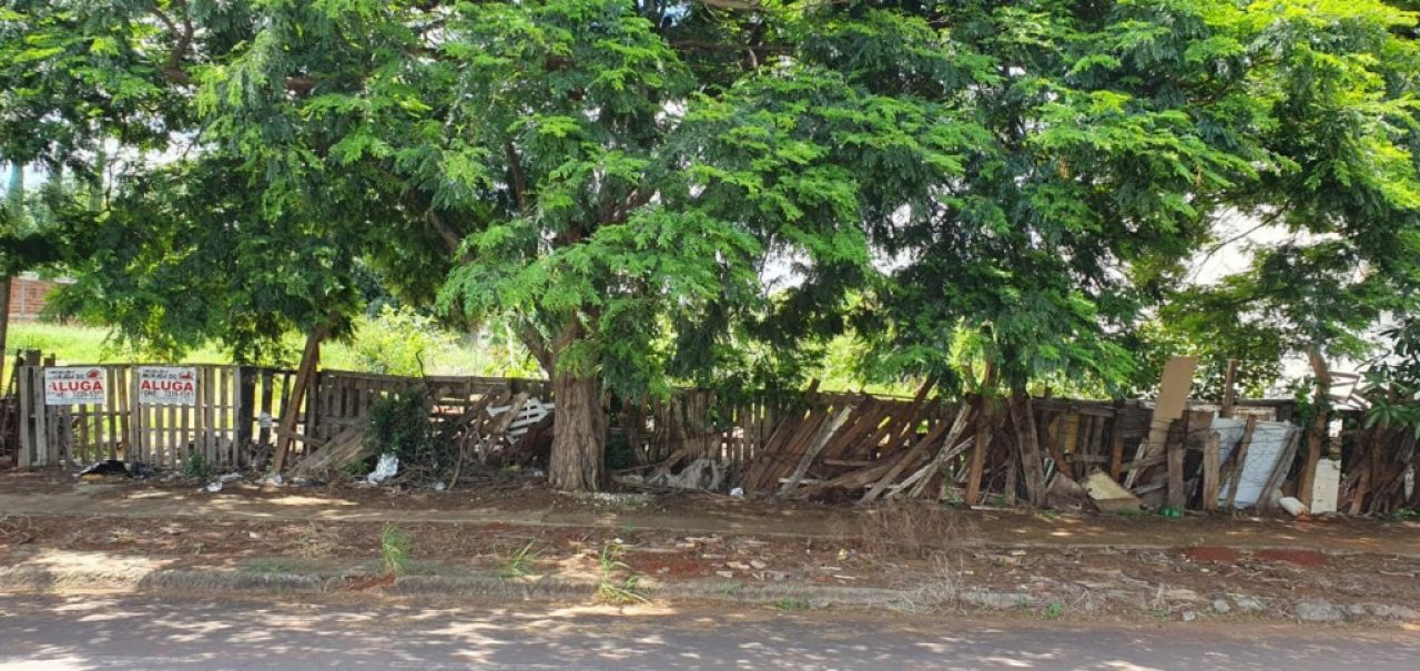 Terreno para locacao no Portal das Torres em Maringá com 1.024,6m² por R$ 700,00