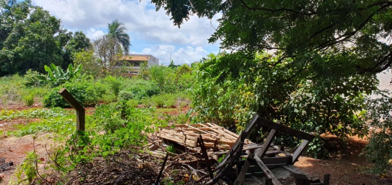Terreno para locacao no Portal das Torres em Maringá com 1.024,6m² por R$ 700,00