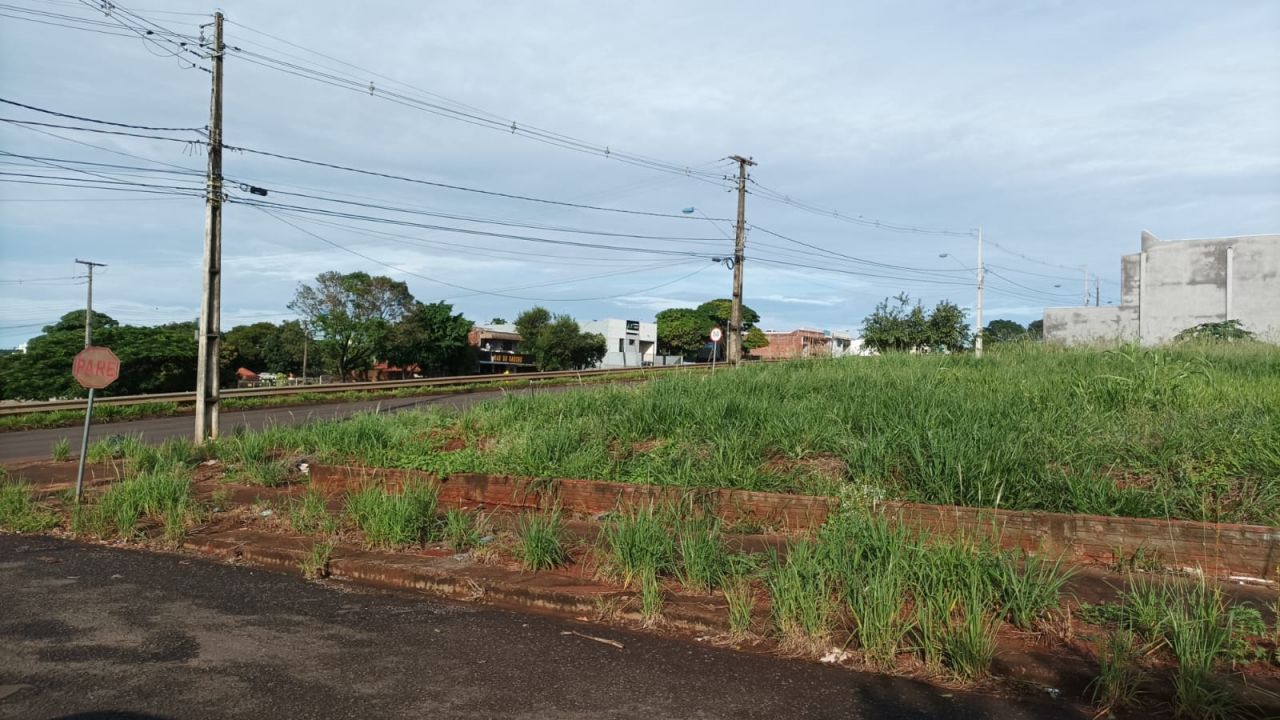 Terreno para locacao no Parque Industrial 200 em Maringá com 610m² por R$ 600,00
