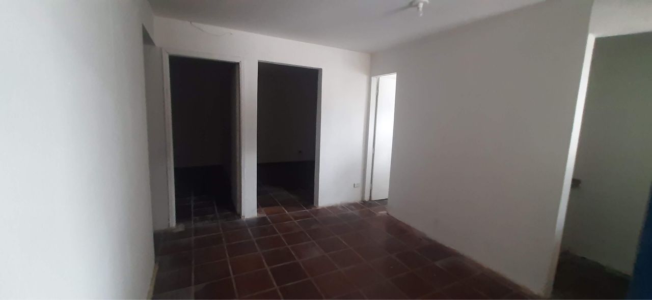 Salão para locacao no Zona 05 em Maringá com 134m² por R$ 2.200,00