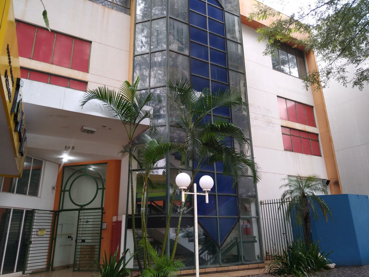 Sala Comercial para locacao no Zona 04 em Maringá com 300m² por R$ 8.000,00