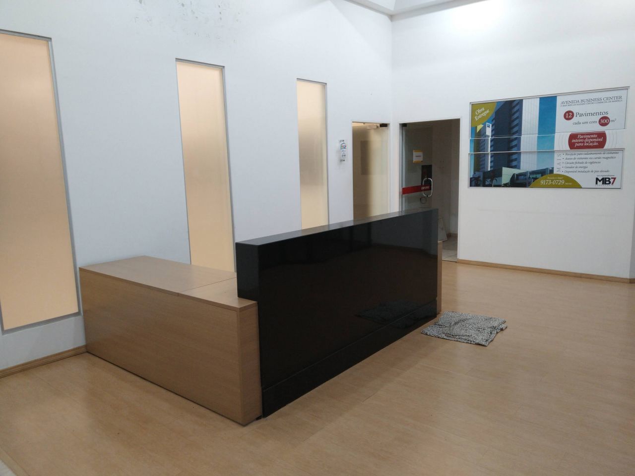 Sala Comercial para locacao no Zona 04 em Maringá com 300m² por R$ 8.000,00