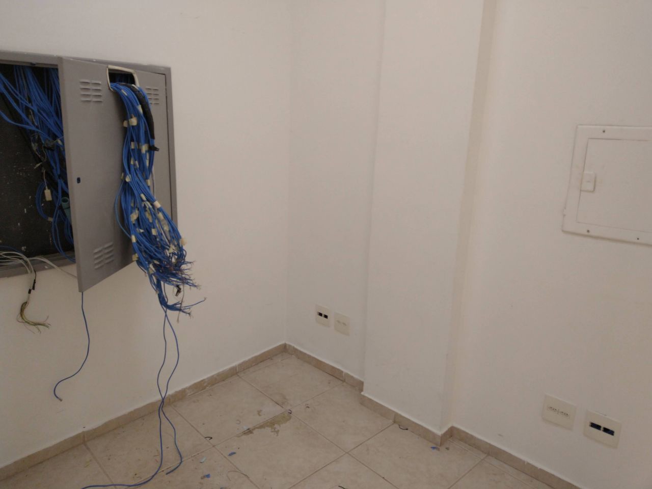 Sala Comercial para locação no bairro Zona 04 de Maringá - Foto 29