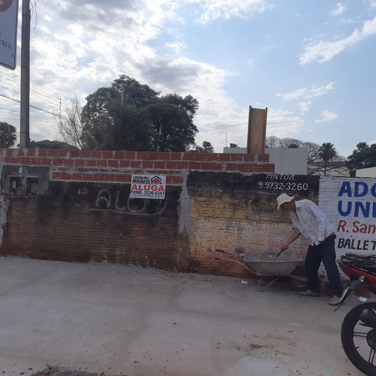 Terreno para locacao no Zona 06 em Maringá com 221m² por R$ 850,00