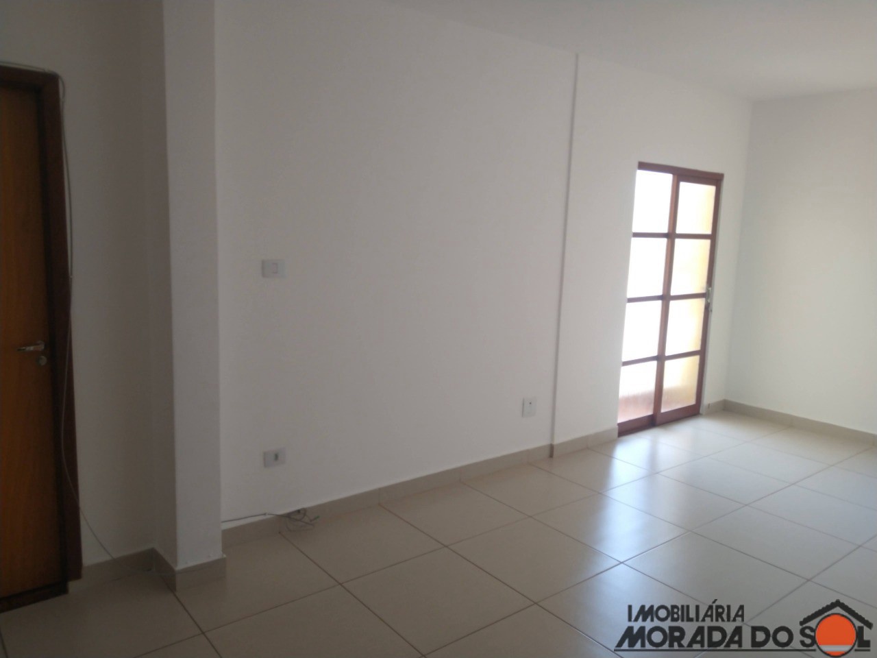Apartamento para locacao no Zona 01 Centro em Maringá com 90m² por R$ 2.300,00