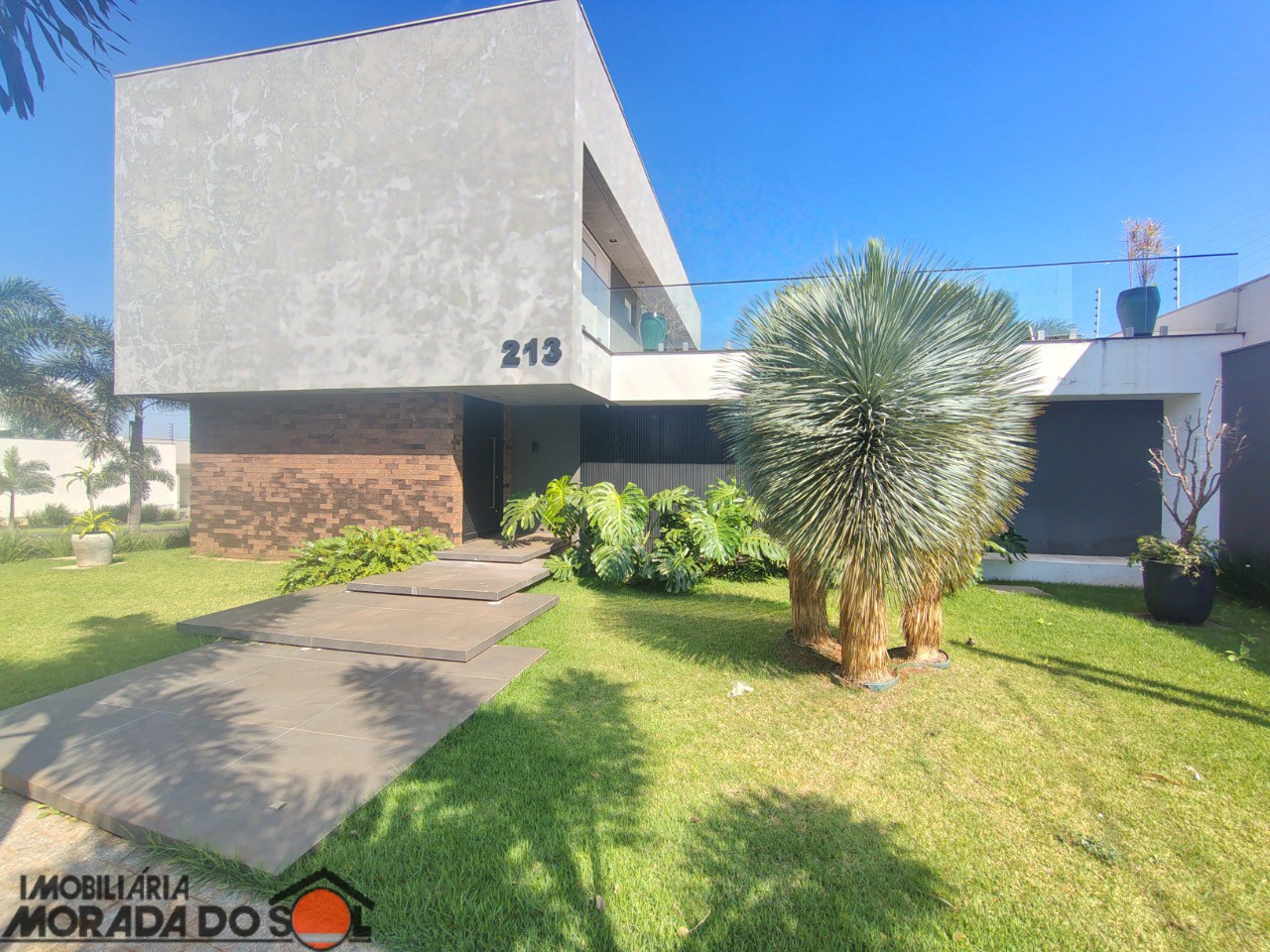 Casa Residencial para locacao no Jardim Munique em Maringá com 330m² por R$ 8.500,00