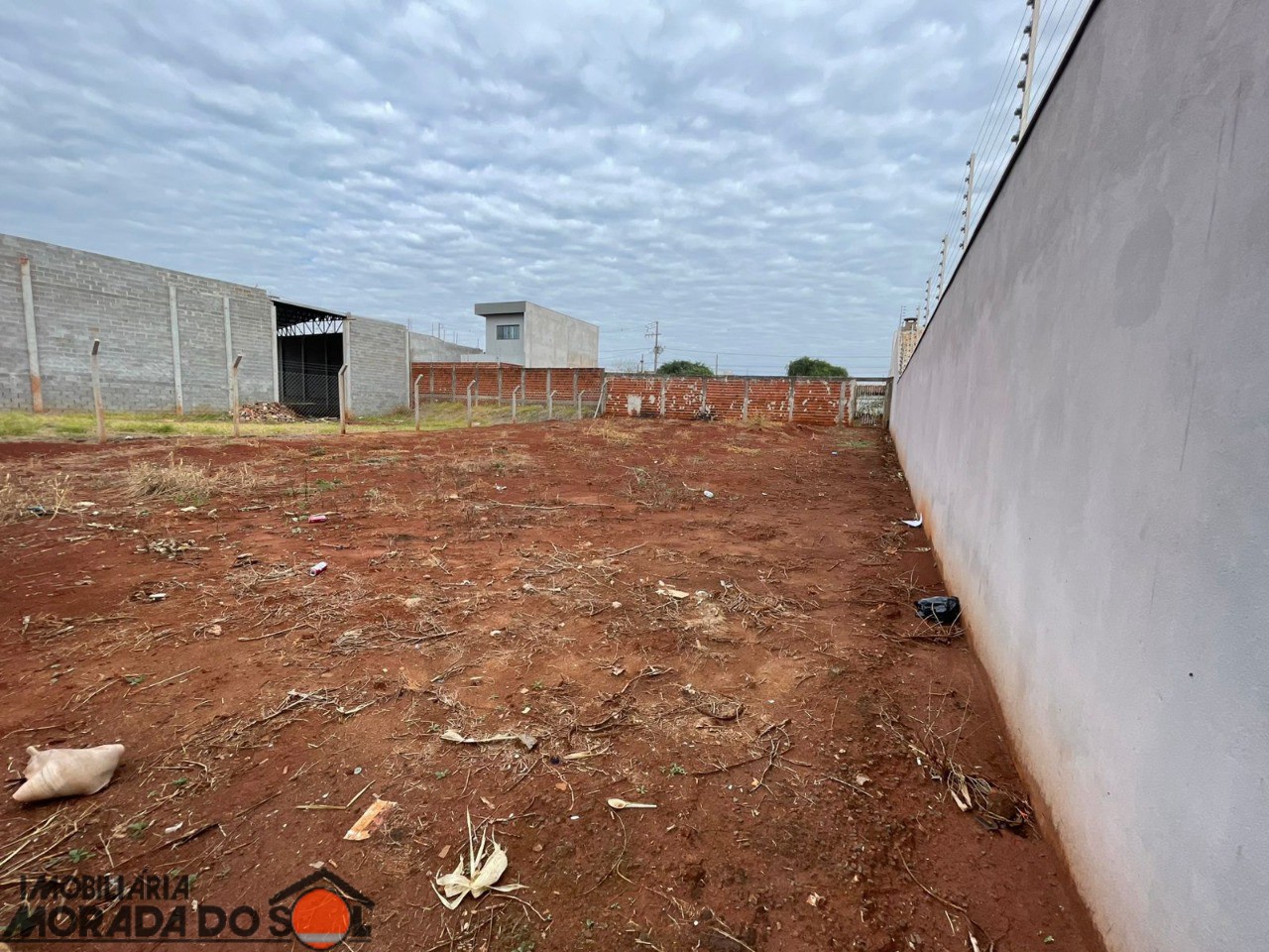 Terreno para locacao no Jardim Oriental em Maringá com 878,88m² por R$ 2.000,00
