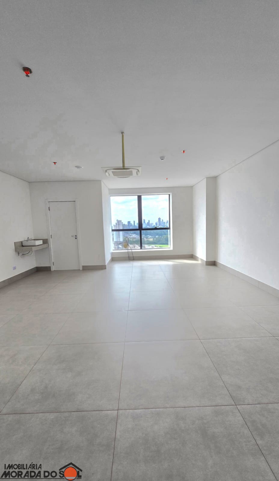 Sala Comercial para locacao no Jardim Alamar em Maringá com 49,92m² por R$ 4.700,00