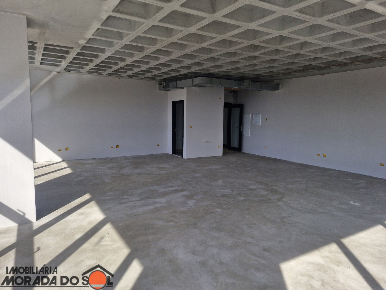 Sala Comercial para locação no bairro Zona Armazém de Maringá - Foto 8