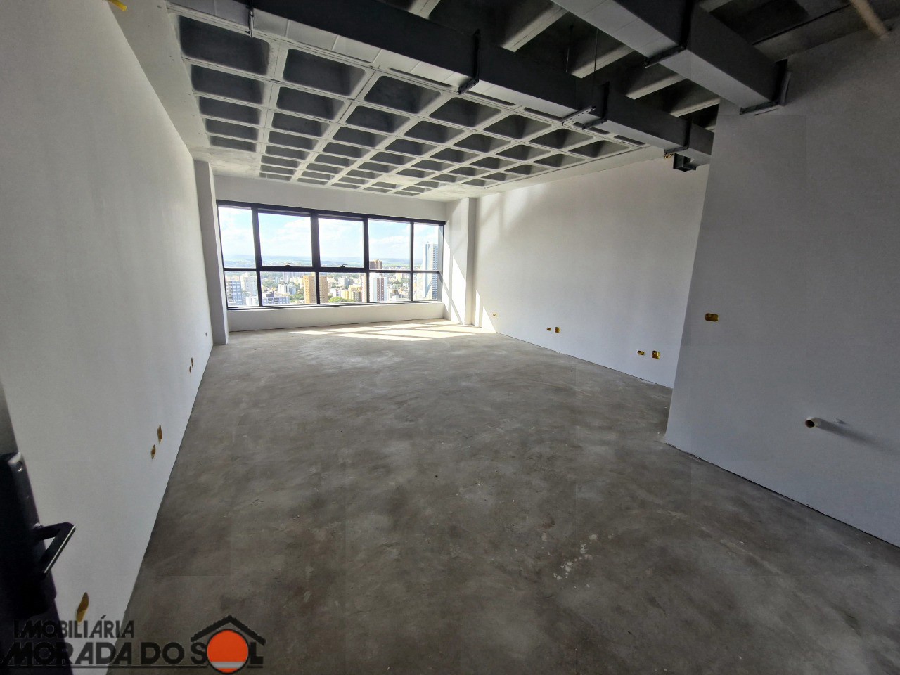 Sala/Conjunto Comercial para alugar em Zona Armazém, Maringá — Portal Chave Fácil