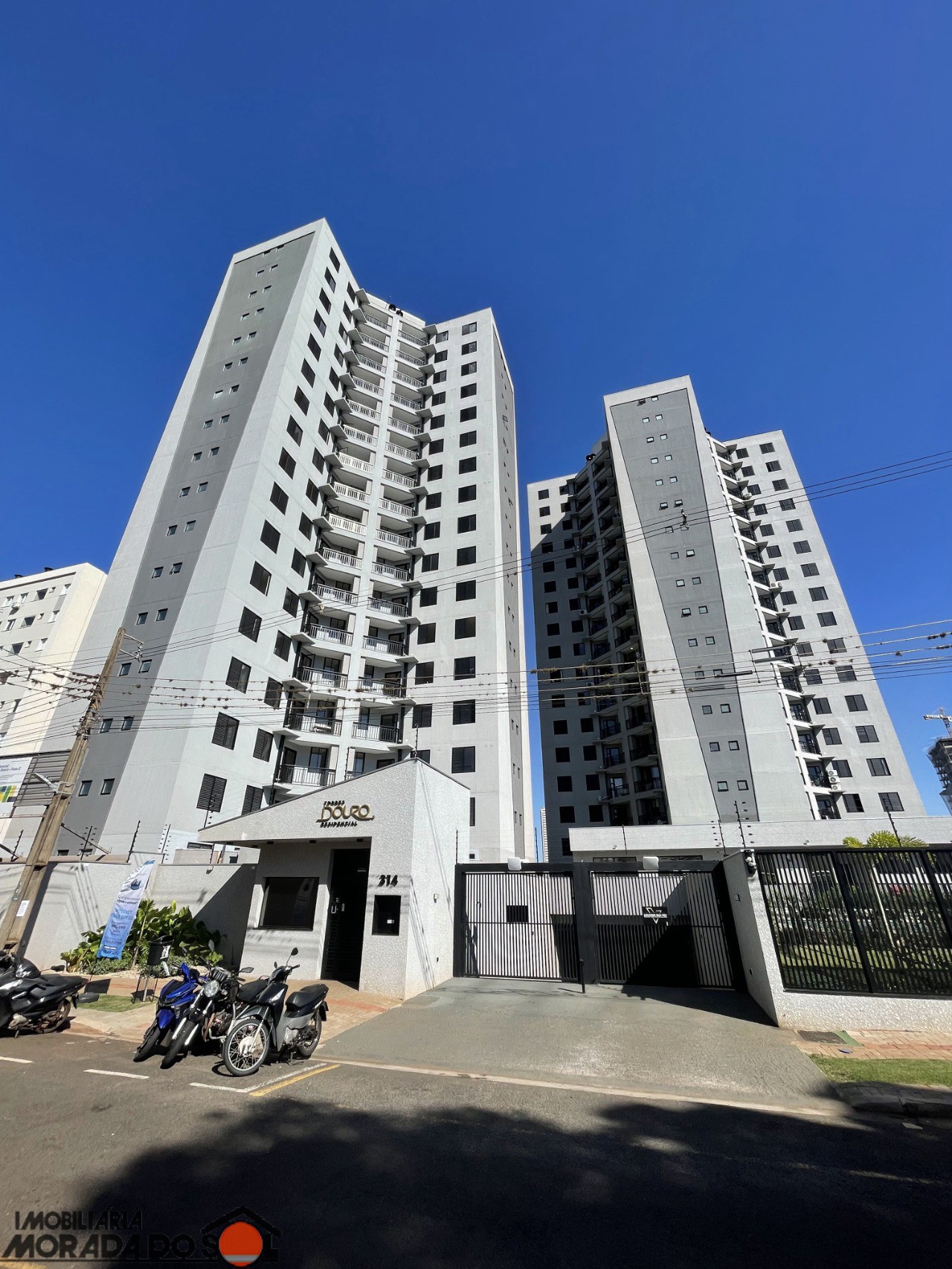 Apartamento para locacao no Vila Emília em Maringá com 0m² por R$ 2.500,00