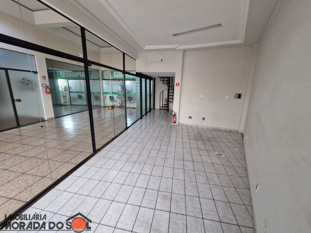 Cjto Comercial_sala para locacao no Zona 01 Centro em Maringá com 24m² por R$ 1.250,00