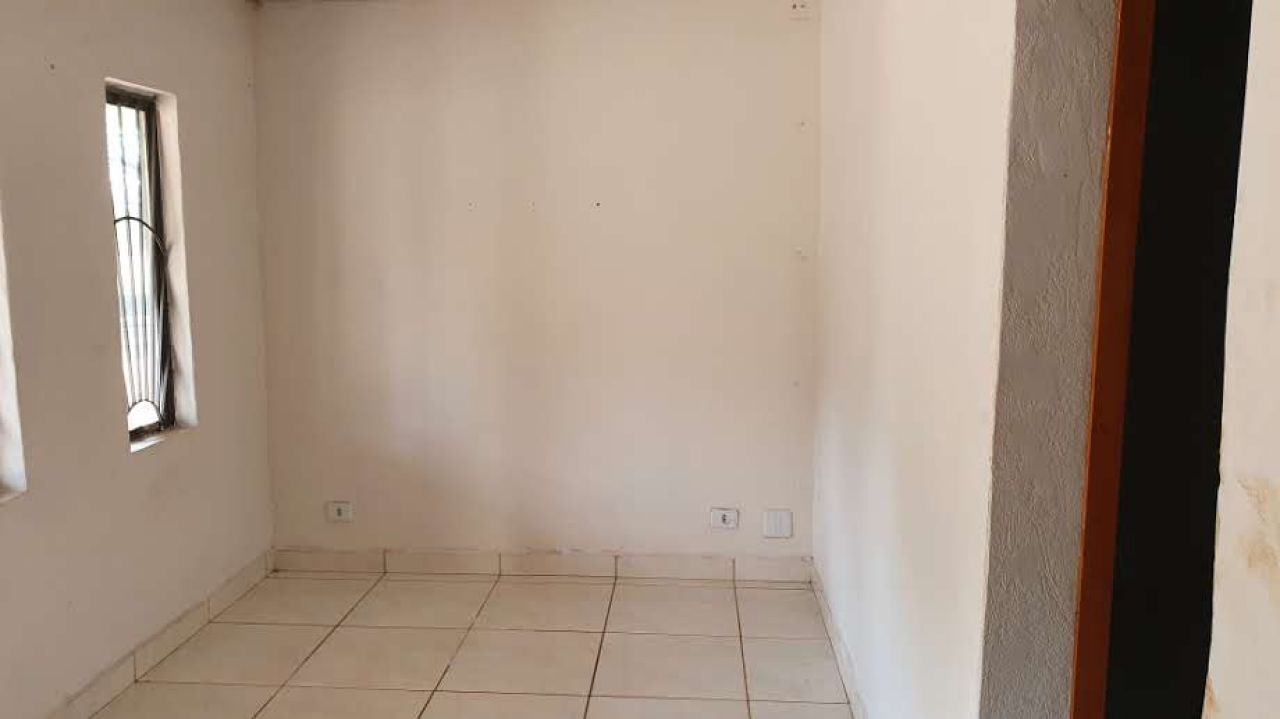 Galpão Comercial para venda no bairro Parque Industrial de Maringá - Foto 4