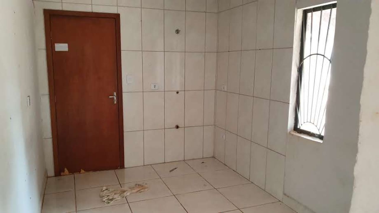 Galpão Comercial para venda no bairro Parque Industrial de Maringá - Foto 12