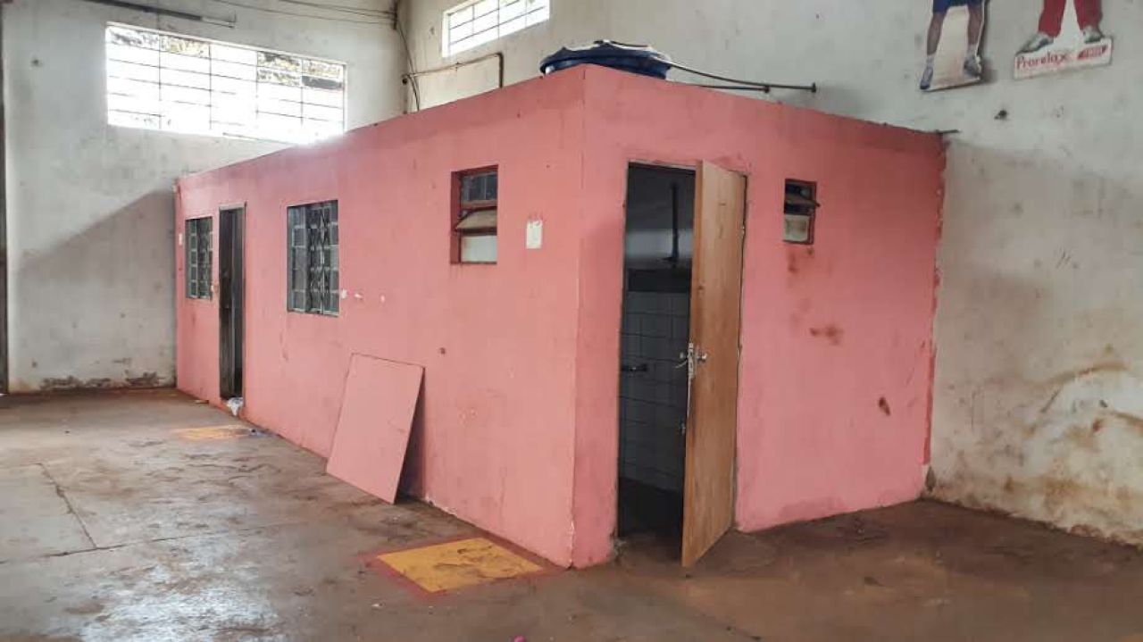 Galpão Comercial para venda no bairro Parque Industrial de Maringá - Foto 17