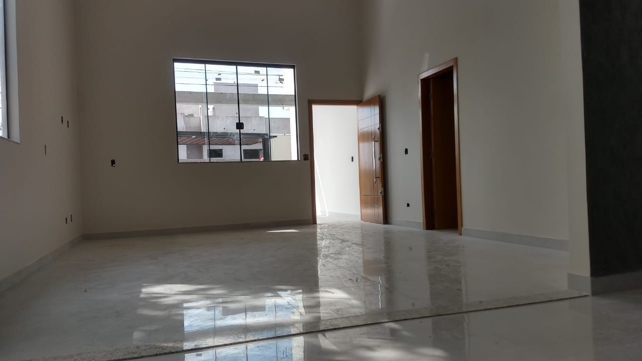 Casa Residencial para venda no bairro Jardim Monte Rei de Maringá - Foto 4