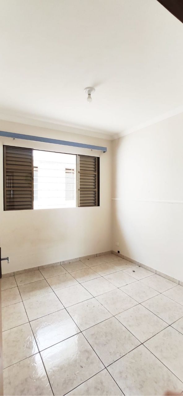 Casa Residencial para venda no bairro Conjunto Habitacional Requião de Maringá - Foto 7