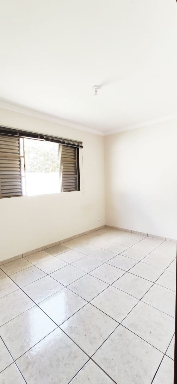 Casa Residencial para venda no bairro Conjunto Habitacional Requião de Maringá - Foto 11