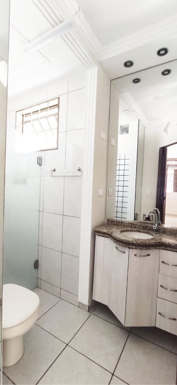 Casa Residencial para venda no bairro Conjunto Habitacional Requião de Maringá - Foto 12