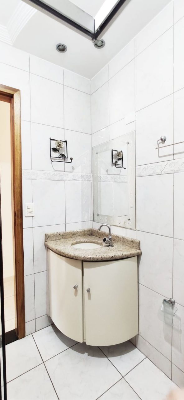 Casa Residencial para venda no bairro Conjunto Habitacional Requião de Maringá - Foto 14