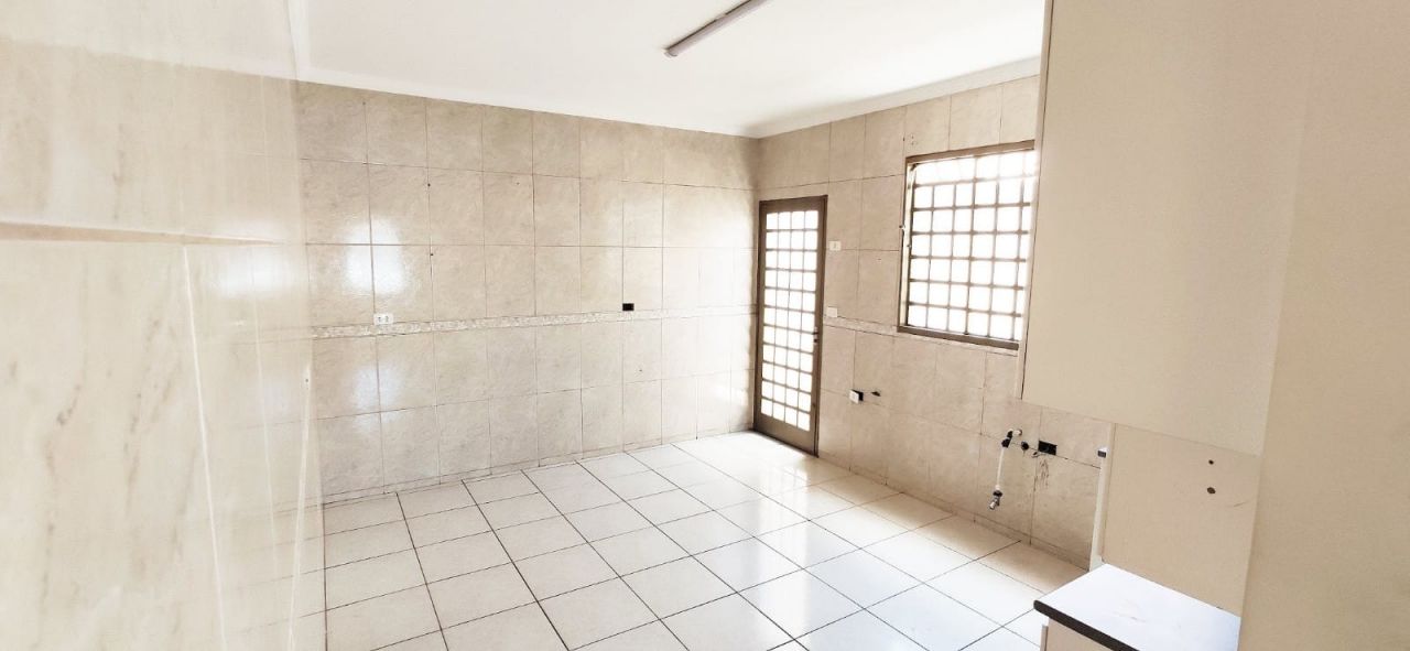 Casa Residencial para venda no bairro Conjunto Habitacional Requião de Maringá - Foto 17