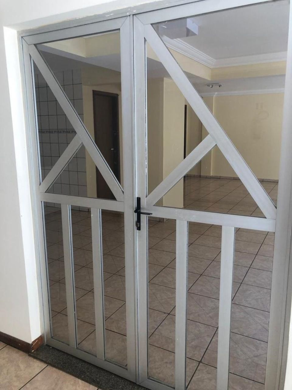 Apartamento para venda no Zona 07 em Maringá com 72m² por R$ 360.000,00