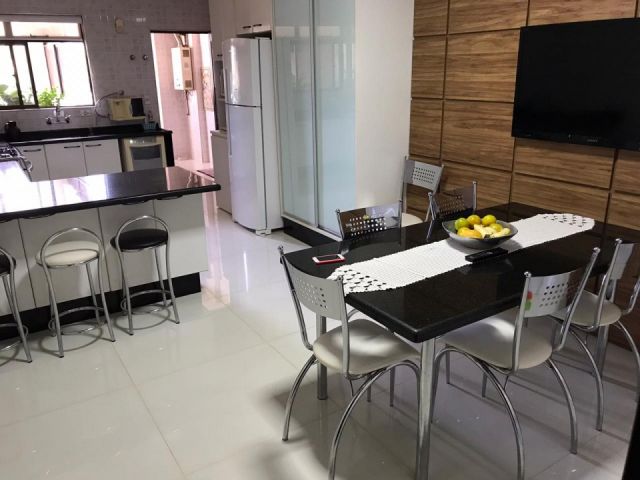 Apartamento para venda no Zona 01 Centro em Maringá com 318m² por R$ 1.100.000,00