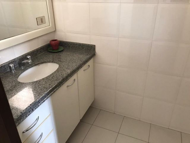 Apartamento para venda no bairro Zona 01 Centro de Maringá - Foto 5