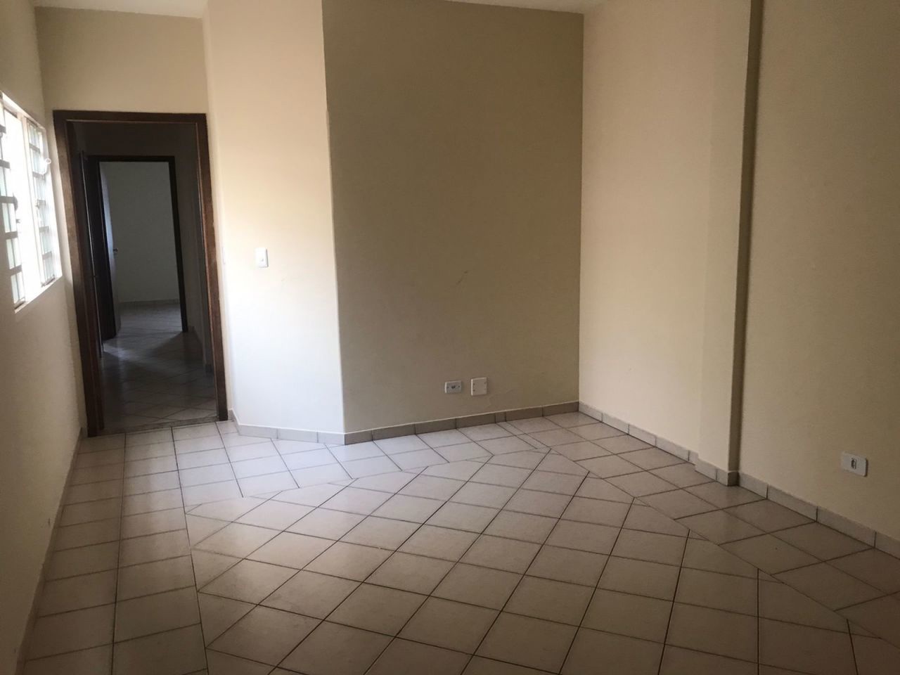 Sala Comercial para venda no bairro Zona 06 de Maringá - Foto 11