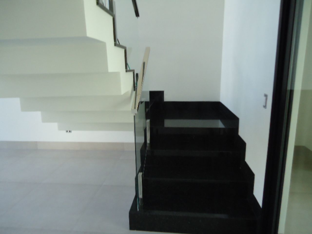 Sobrado para venda no bairro Jardim Cidade Monções de Maringá - Foto 16