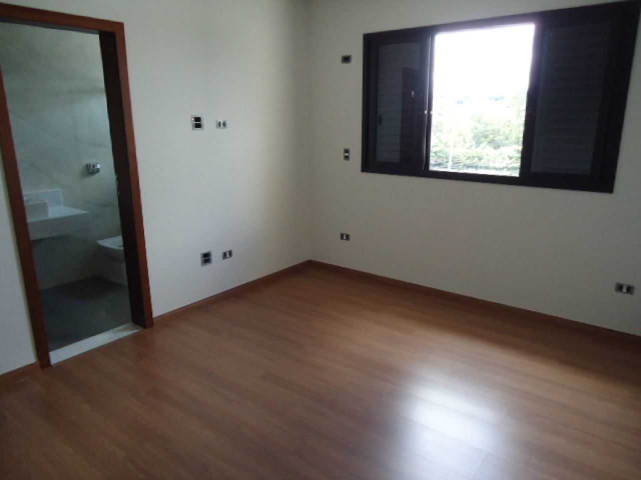 Sobrado para venda no bairro Jardim Cidade Monções de Maringá - Foto 24