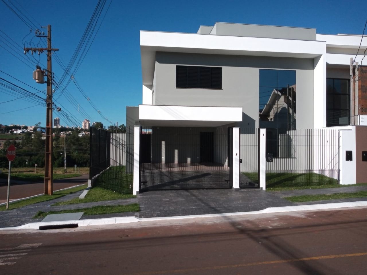 Sobrado para venda no Jardim Cidade Monções em Maringá com 237,5m² por R$ 1.500.000,00