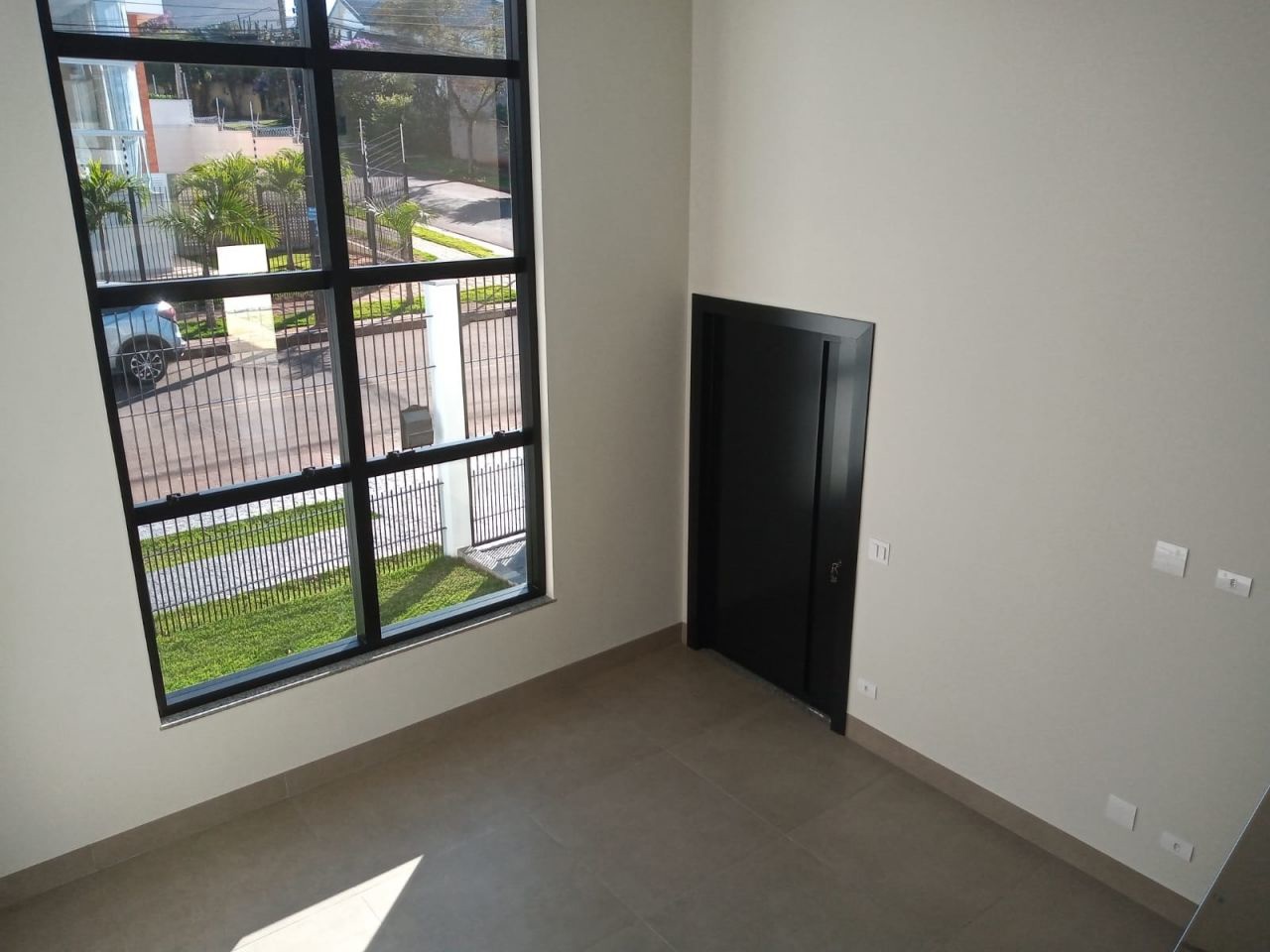 Sobrado para venda no bairro Jardim Cidade Monções de Maringá - Foto 4