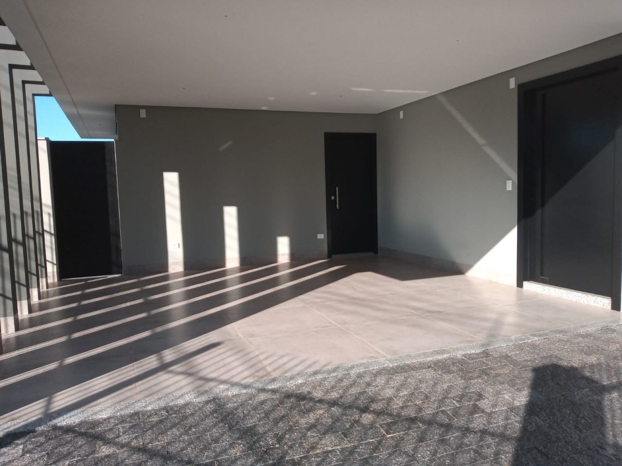 Sobrado para venda no bairro Jardim Cidade Monções de Maringá - Foto 8