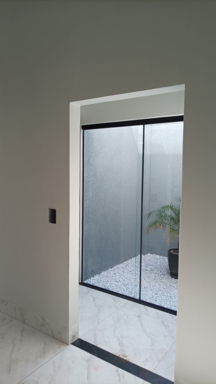 Casa Residencial para venda no bairro Jardim Paris de Maringá - Foto 4