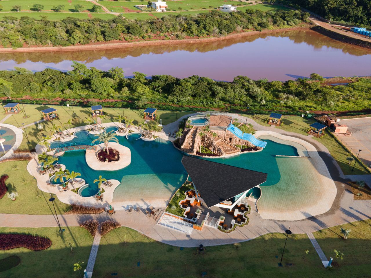 Loteamento_condomíni para venda no Jardins de Monet Residence em Maringá com 598m² por R$ 897.000,00