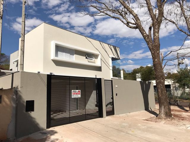Sobrado para venda no bairro Conjunto Habitacional Inocente Vila de Maringá - Foto 5
