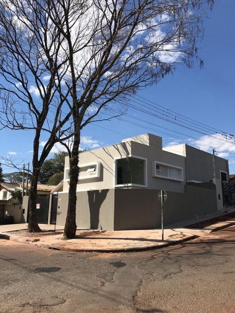 Sobrado para venda no bairro Conjunto Habitacional Inocente Vila de Maringá - Foto 11